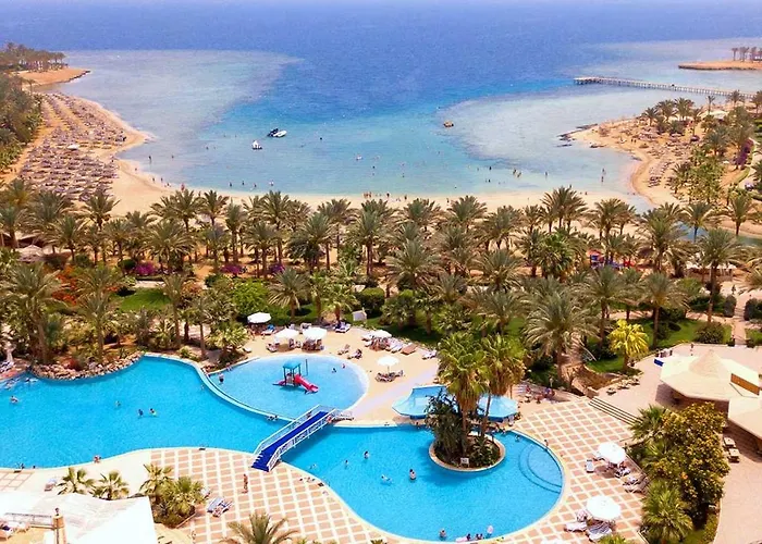 Brayka Bay Reef Üdülőközpont 4*