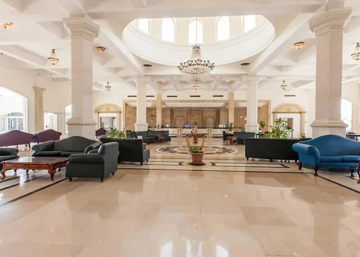 Brayka Bay Reef Üdülőközpont 4*