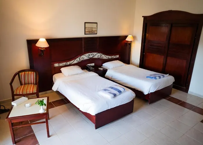 Brayka Bay Reef 4*
