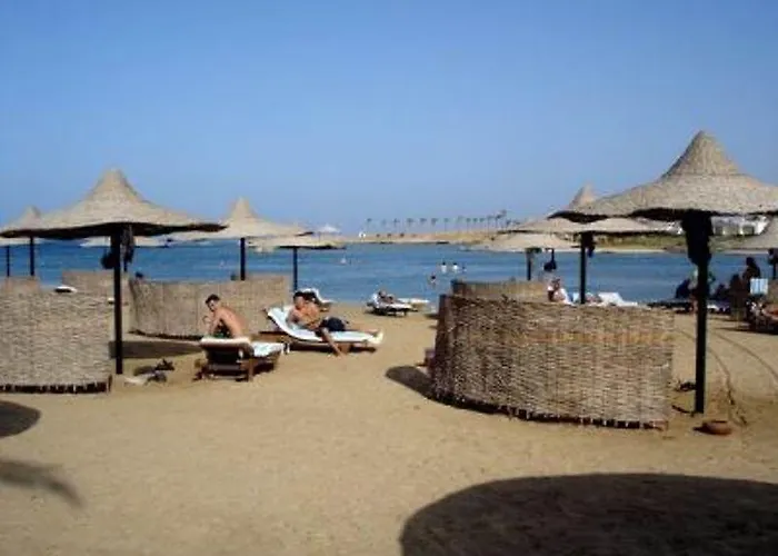 Brayka Bay Reef Abu Dabab