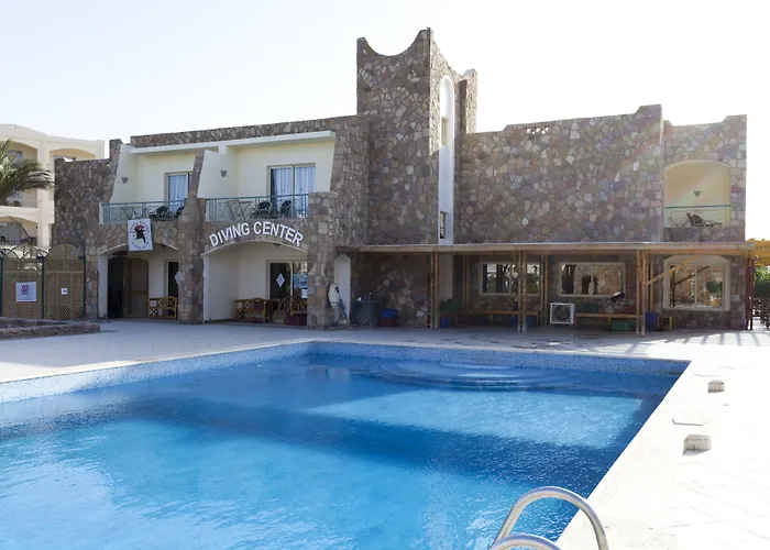 Üdülőközpont Brayka Bay Reef 4*