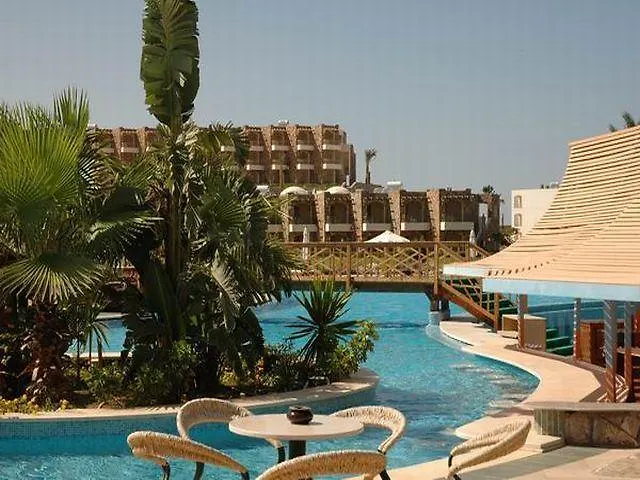 Üdülőközpont Brayka Bay Reef 4*