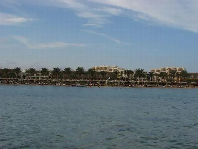 Üdülőközpont Brayka Bay Reef