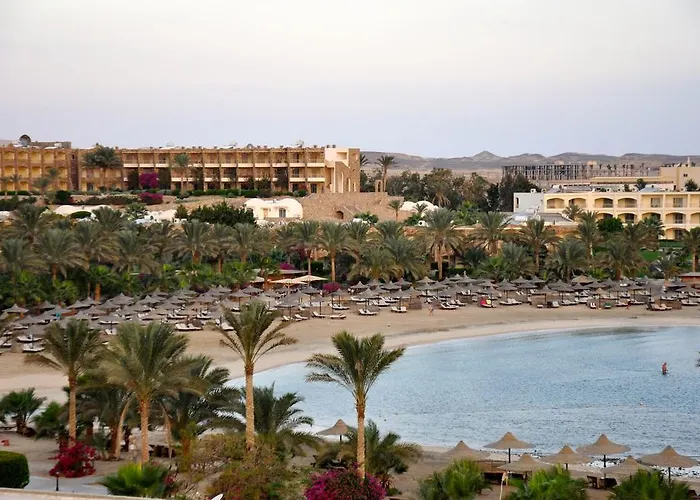 Brayka Bay Reef Üdülőközpont 4*